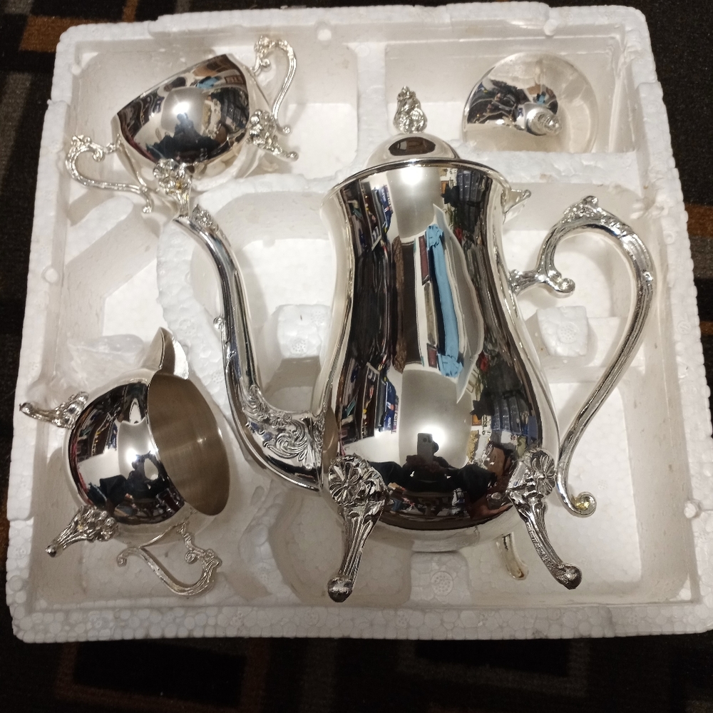 3 Piece Silverplate Tea Service - Picture 1 of 6